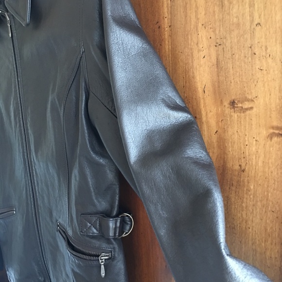 Leather coat - Picture 2 of 4
